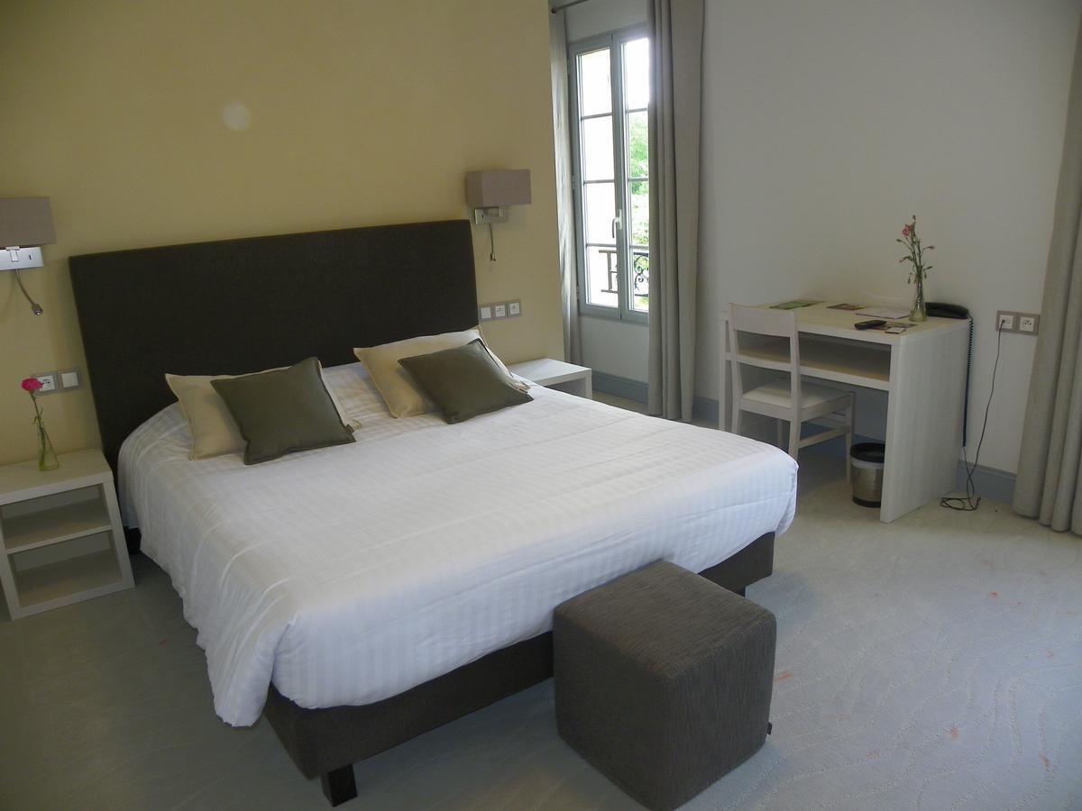 Logis- Hotel Spa Restaurant L'Epicurial Saint-Pey-de-Castets Екстериор снимка