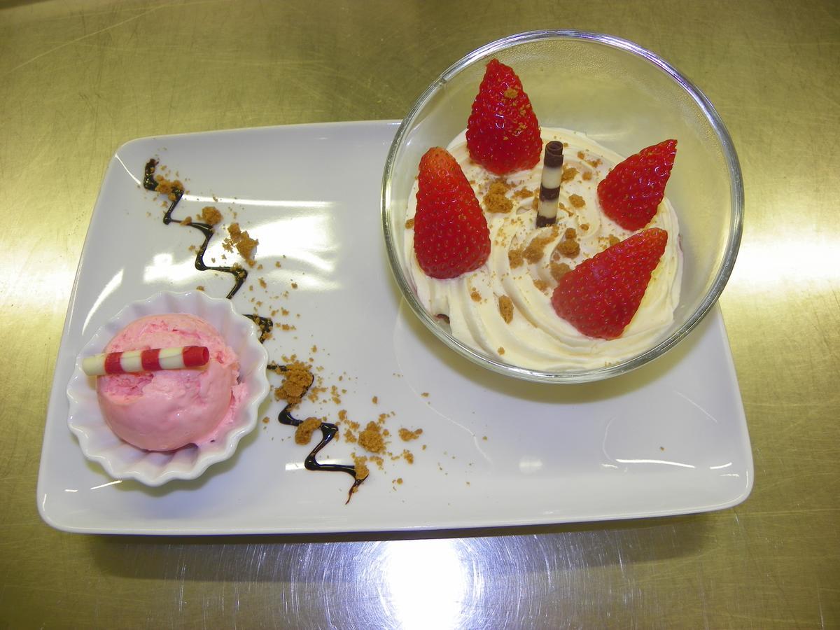 Logis- Hotel Spa Restaurant L'Epicurial Saint-Pey-de-Castets Екстериор снимка