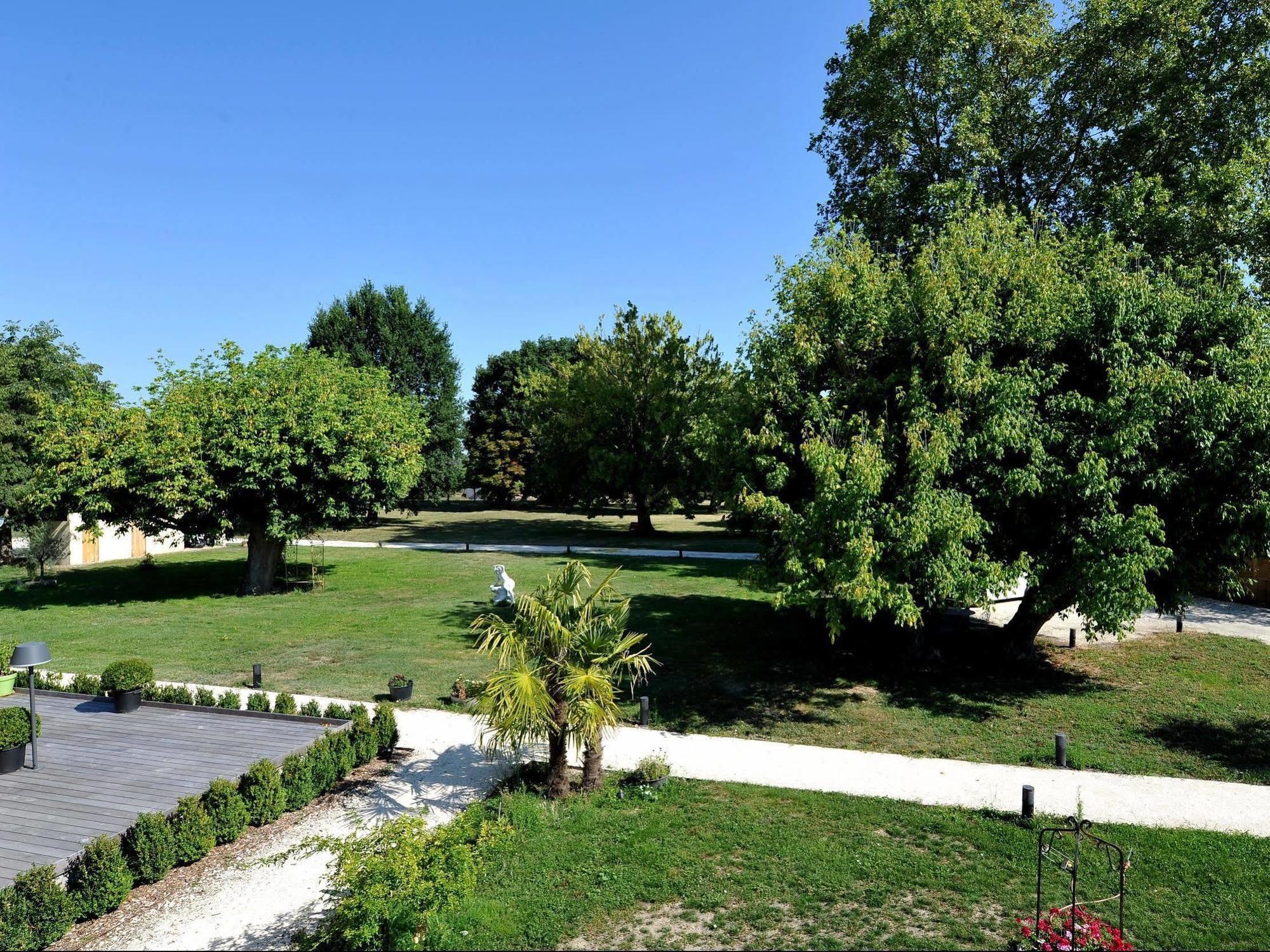 Logis- Hotel Spa Restaurant L'Epicurial Saint-Pey-de-Castets Екстериор снимка