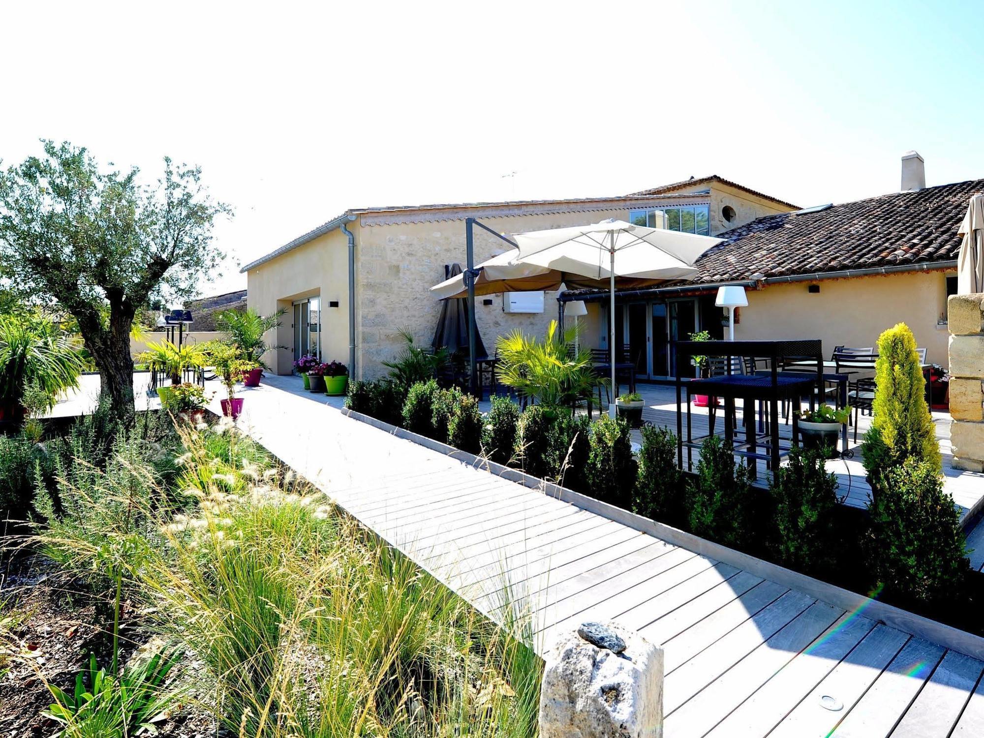 Logis- Hotel Spa Restaurant L'Epicurial Saint-Pey-de-Castets Екстериор снимка