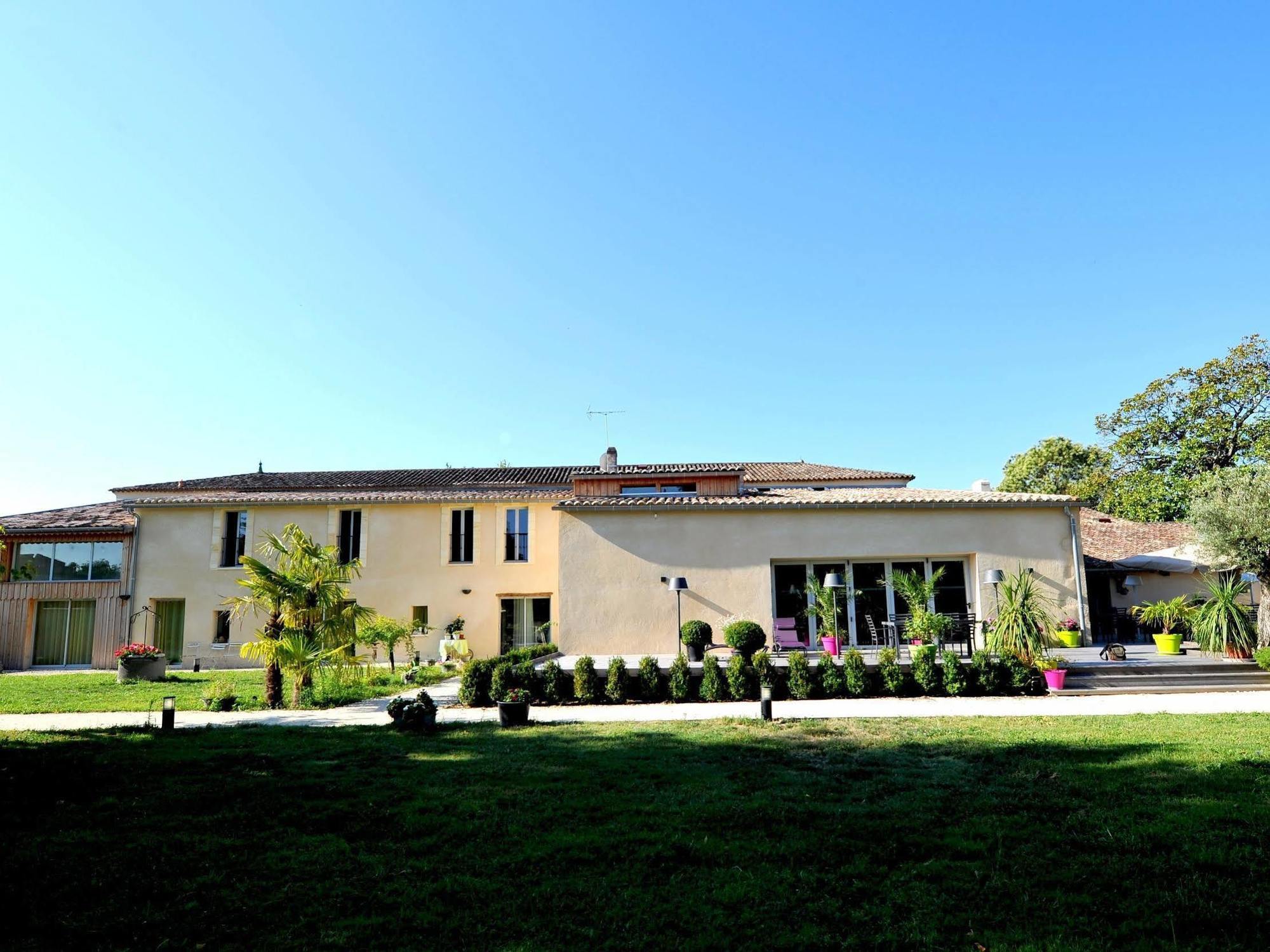 Logis- Hotel Spa Restaurant L'Epicurial Saint-Pey-de-Castets Екстериор снимка