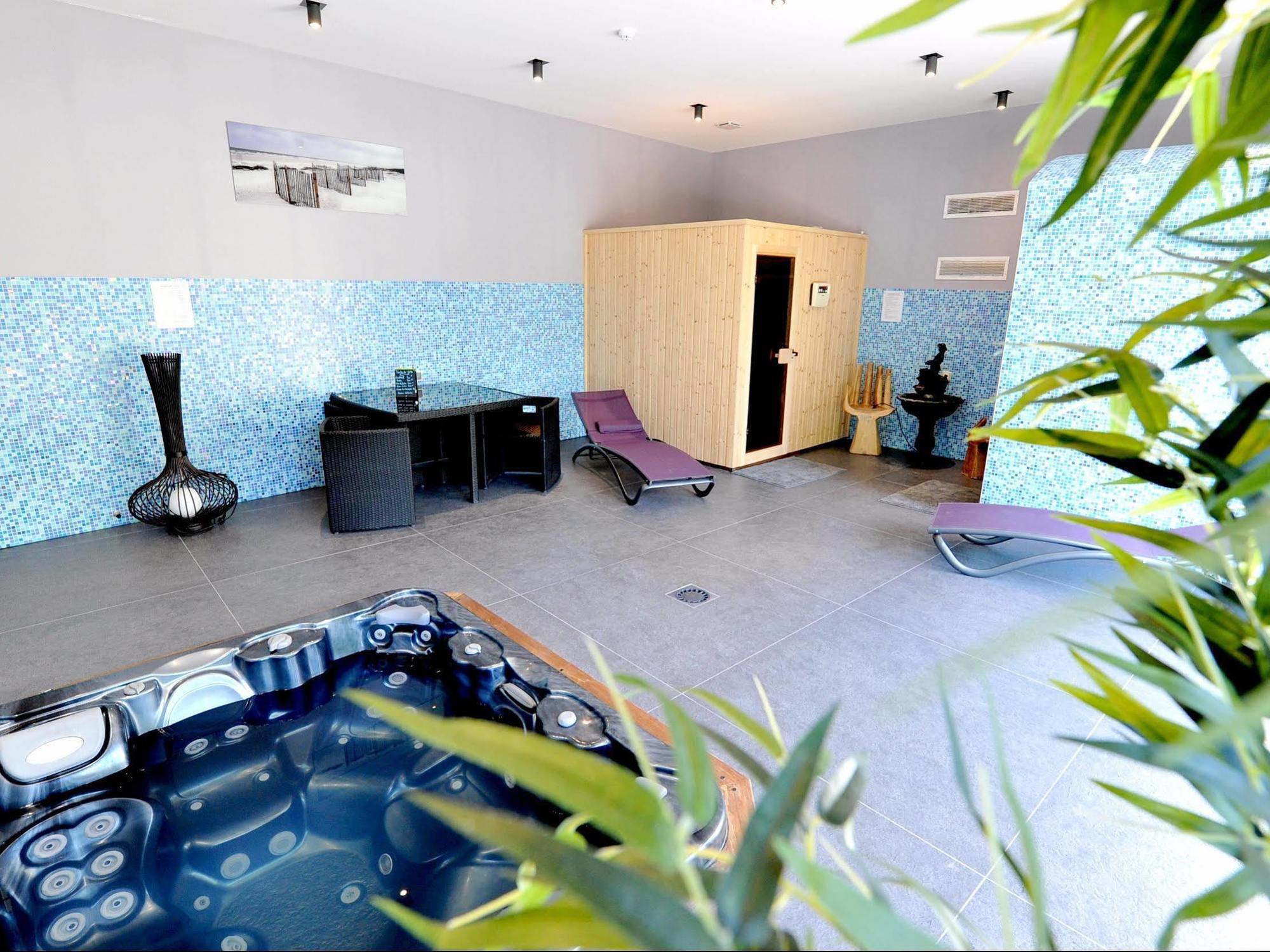 Logis- Hotel Spa Restaurant L'Epicurial Saint-Pey-de-Castets Екстериор снимка